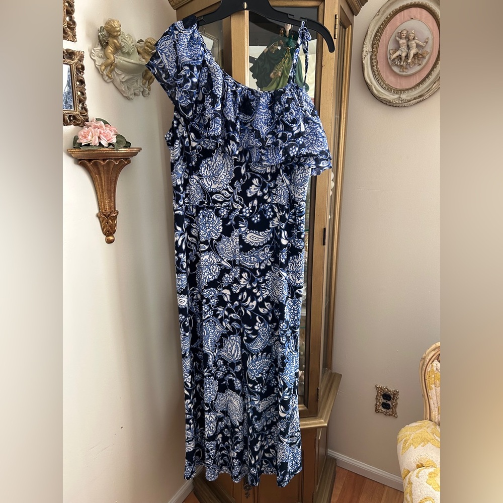 Tommy Hilfiger like new asymmetrical chiffon ruffle jumpsuit size 16. C:5246-12